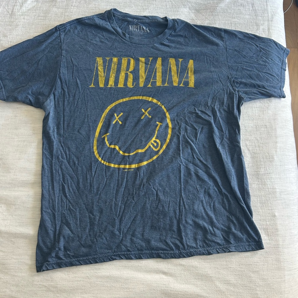 Men’s Nirvana tee size XL